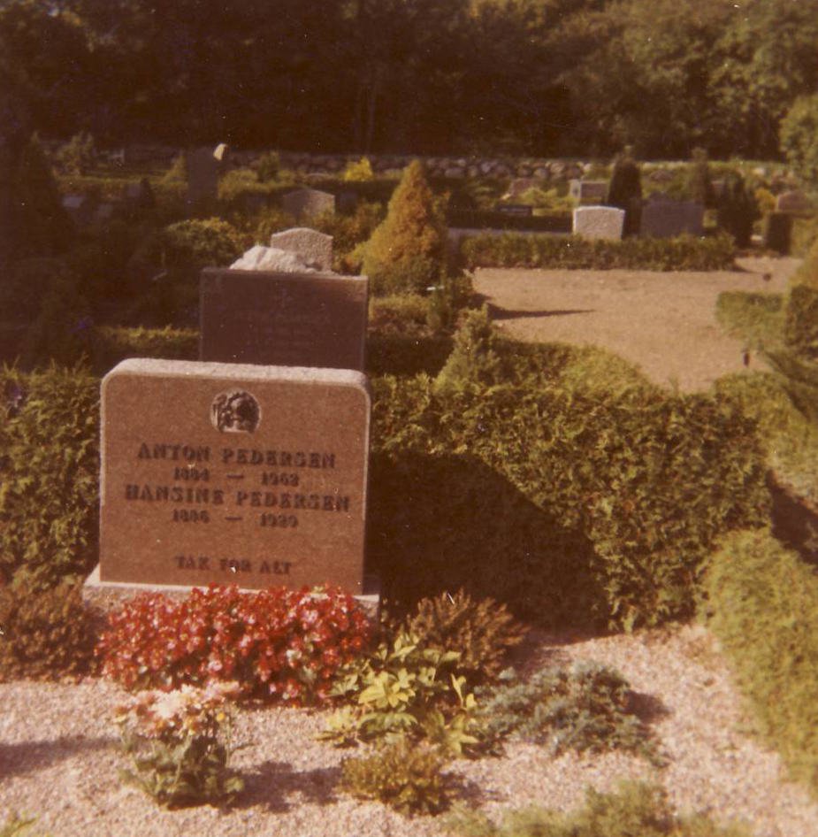 Anton Pedersen og Hansine Rasmussens gravsted.