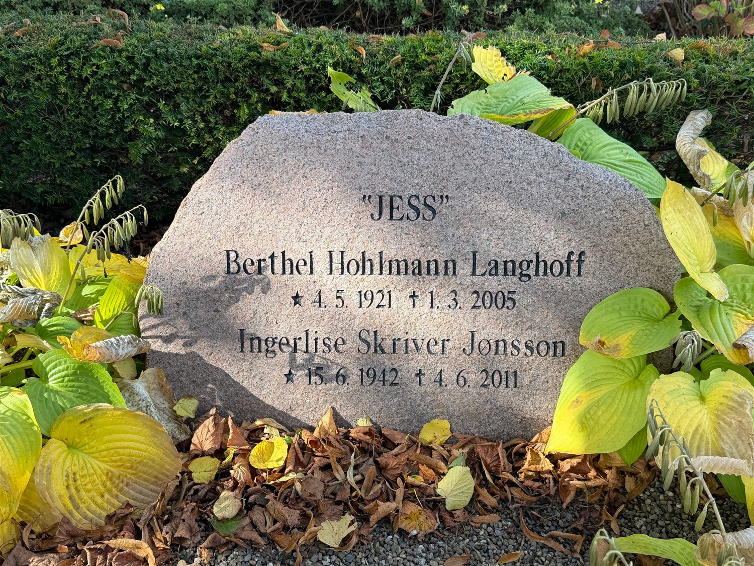 Bertel Hohlmann Langhoff 1921-2005 og Ingerlise Skriver Jønsson 1942-2011.