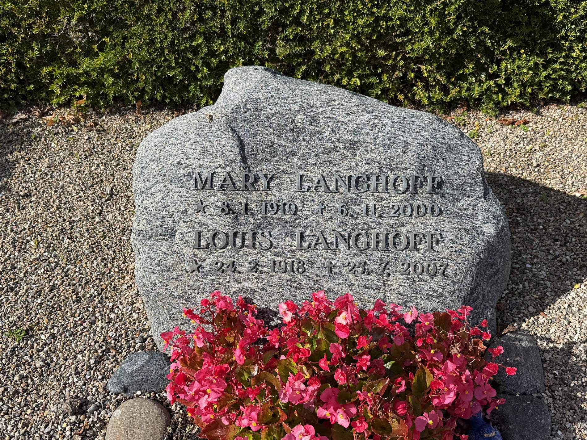 Louis Petersen Langhoff 1918-2007 og Mary Jensine Larsen 1919-2000.