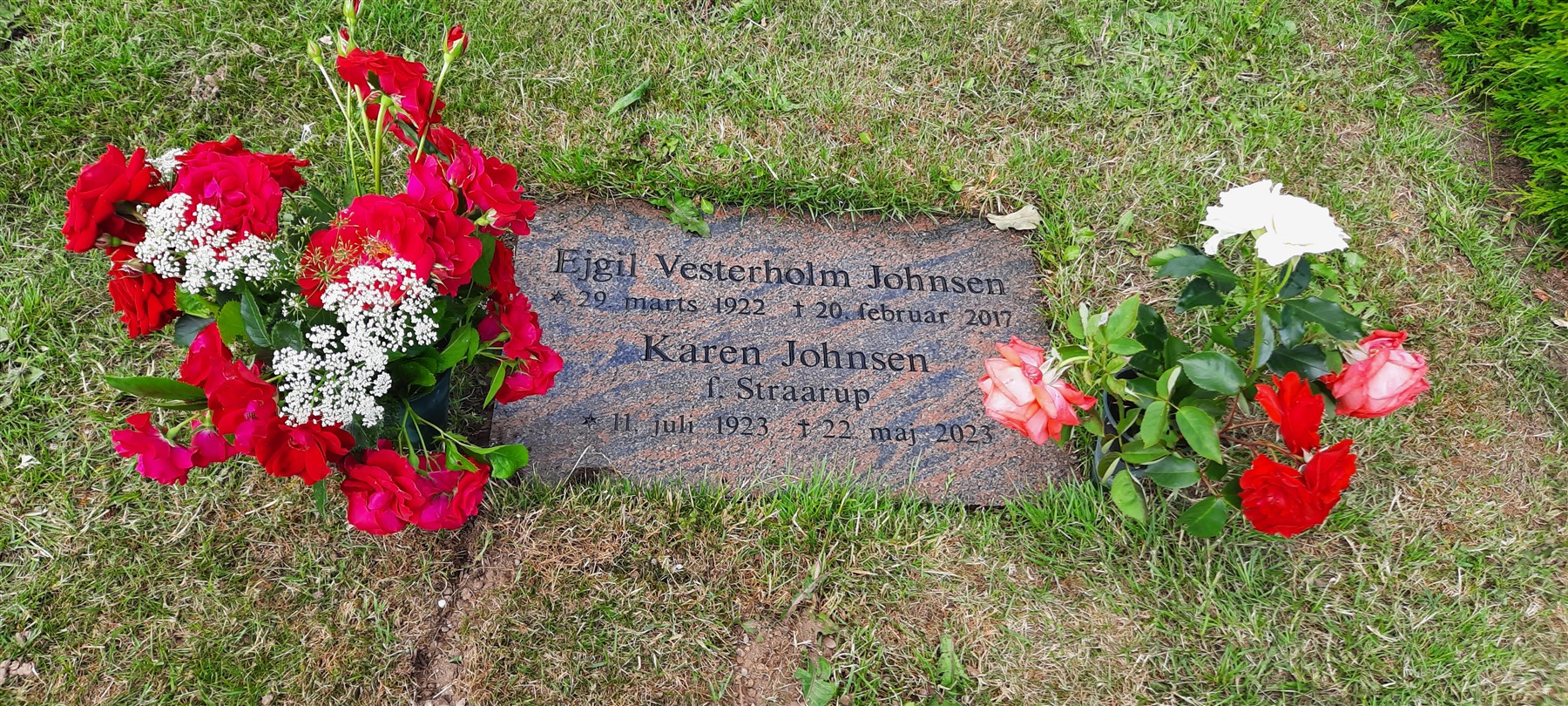 Ejgil Vesterholm Johnsen 1922-2017 og Karen Straarup 1923-2023.