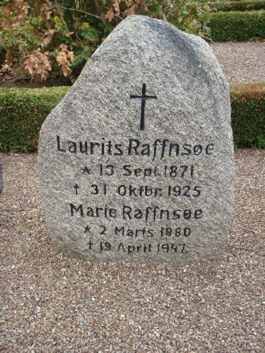 Marie Christiane Straarup 1880-1947 og Laurits Mikal Peder Raffnsøe 1871-1925