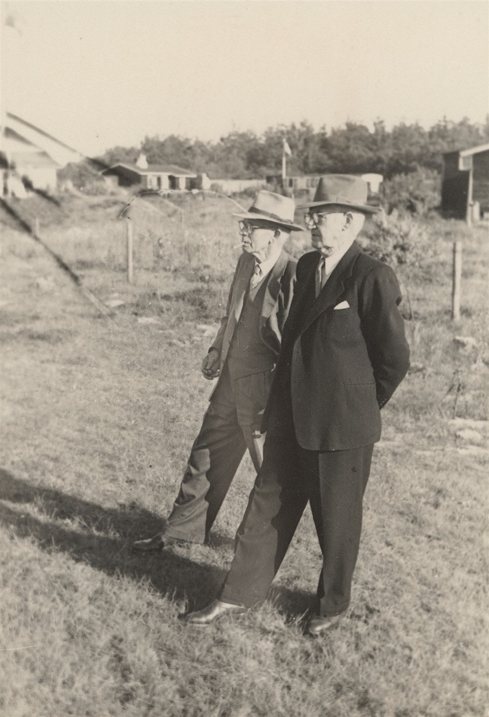 John Peter Elisius Johnsen og Alfred Johnsen.