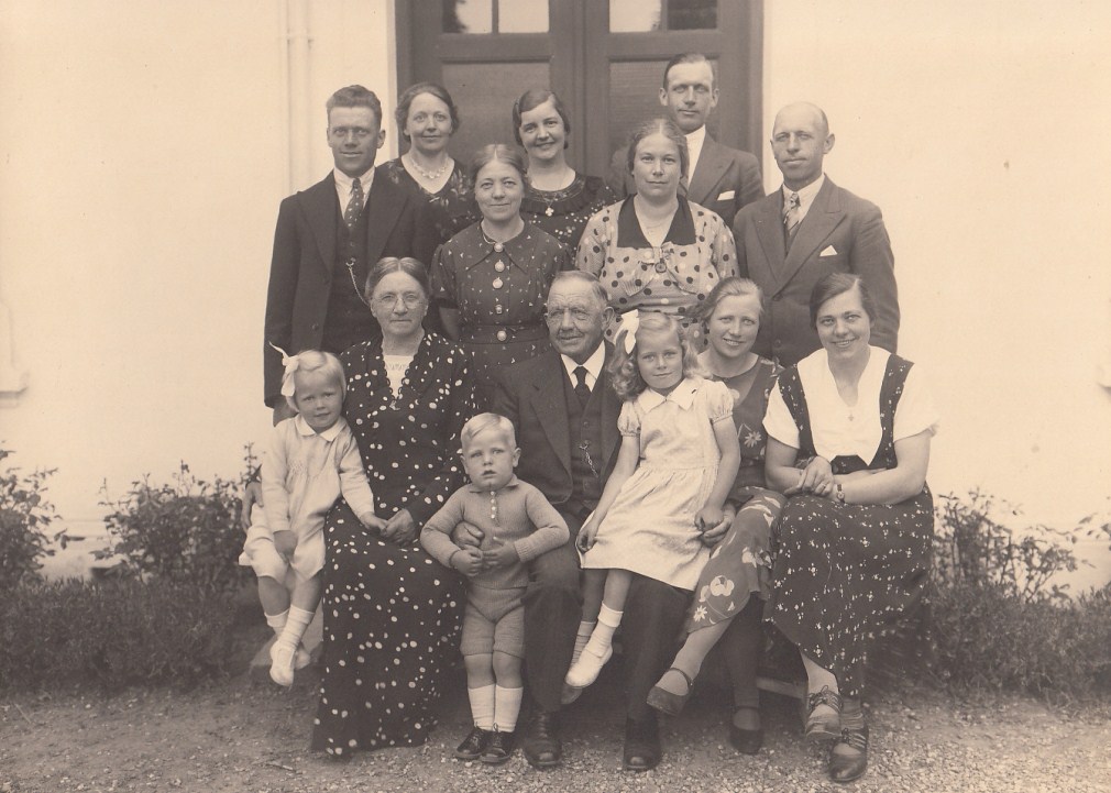 P.J.N. Pedersen og Charlotte holder 40 års bryllupsdag den 6 Juni 1936 på Ebbekærgaard, Herringløse.