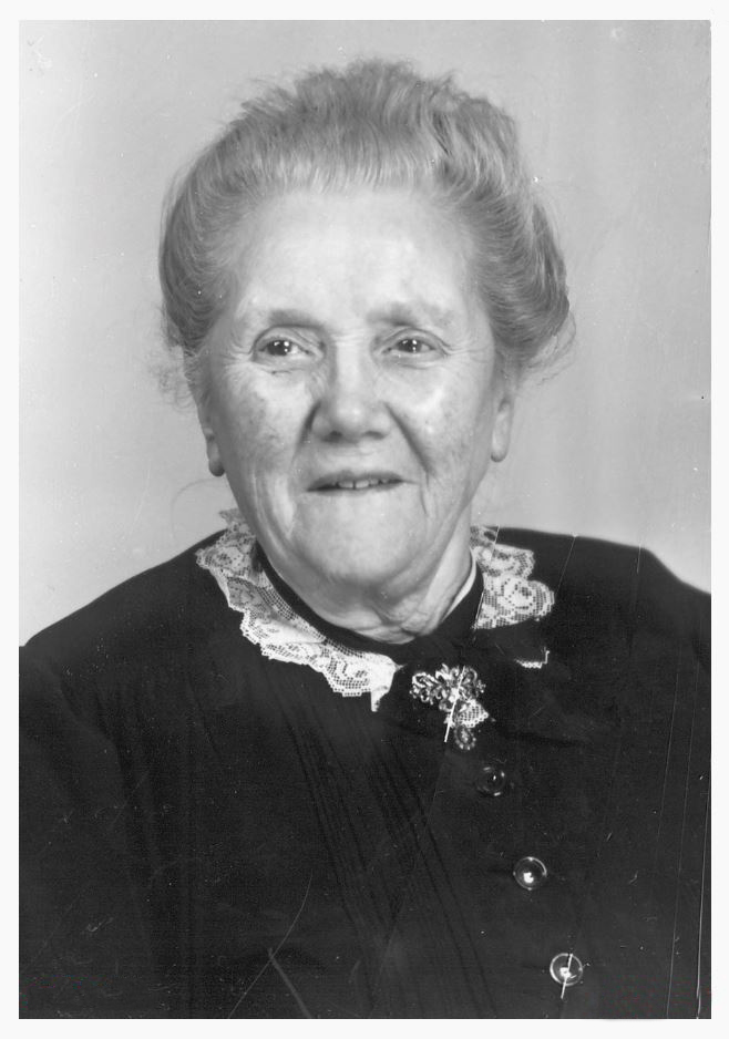 Helen Hobbs Clay 1944.