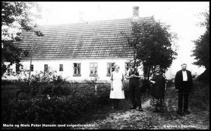 Niels Peter Hansen og Marie med forældre.